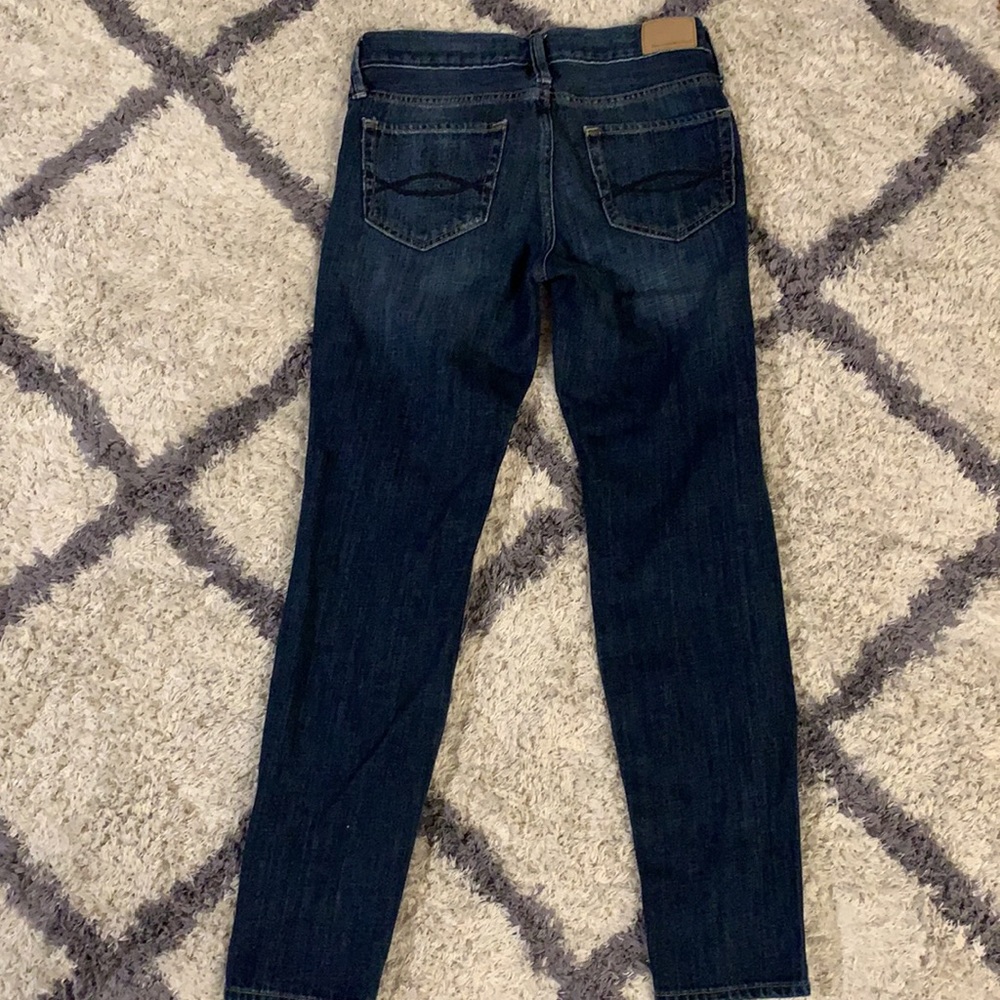 00 Ripped A&F jeans - Picture 3 of 3